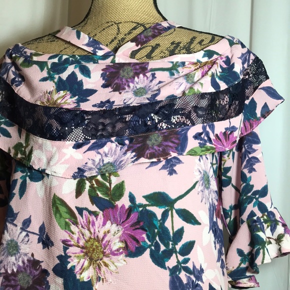 🆕 Cupio Purple Floral Cold Shoulder Ruffle Lace S - Picture 4 of 7